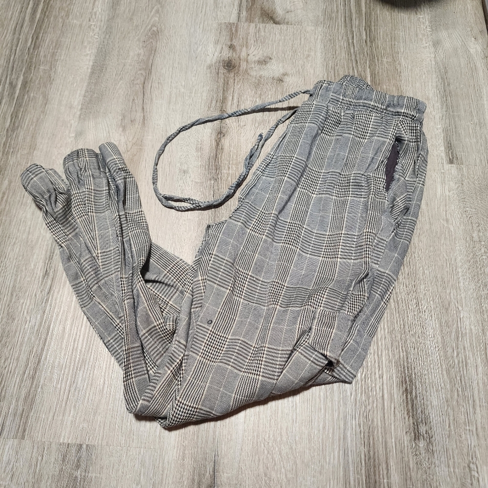 Vici Gray Plaid Joggers